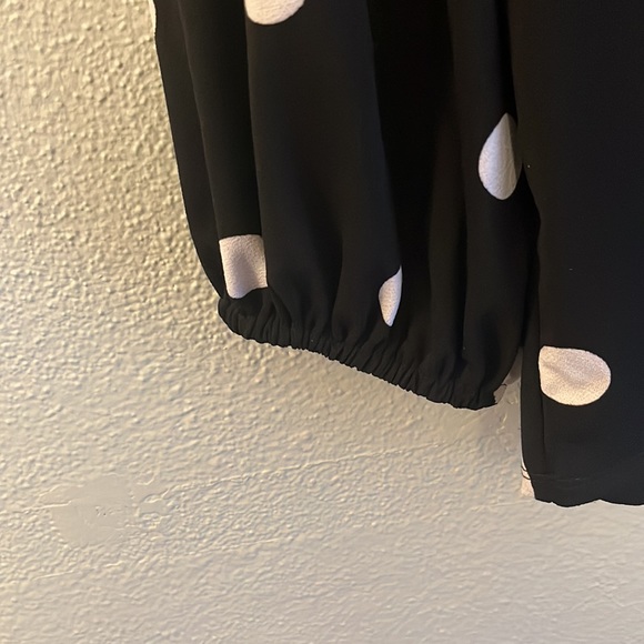 Adorable Adrianna Papell Polkadot top XL - Picture 5 of 5